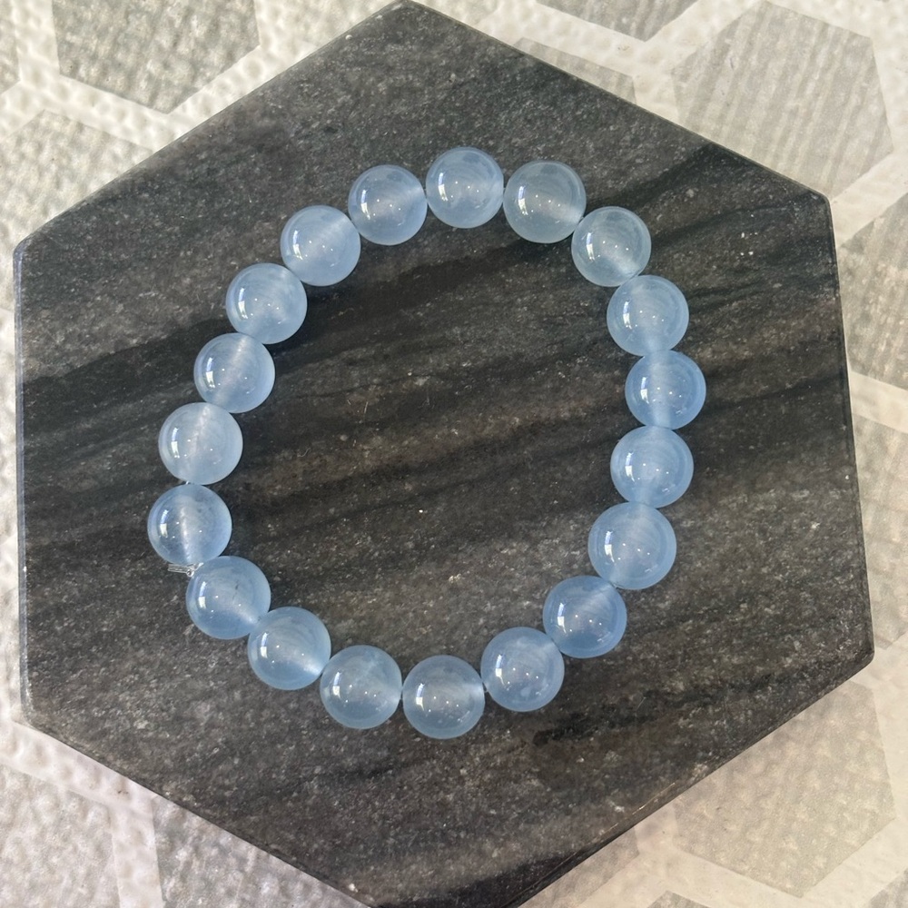 Gemstone/Crystal/authentic NEW blue Jade bracelet 10mm